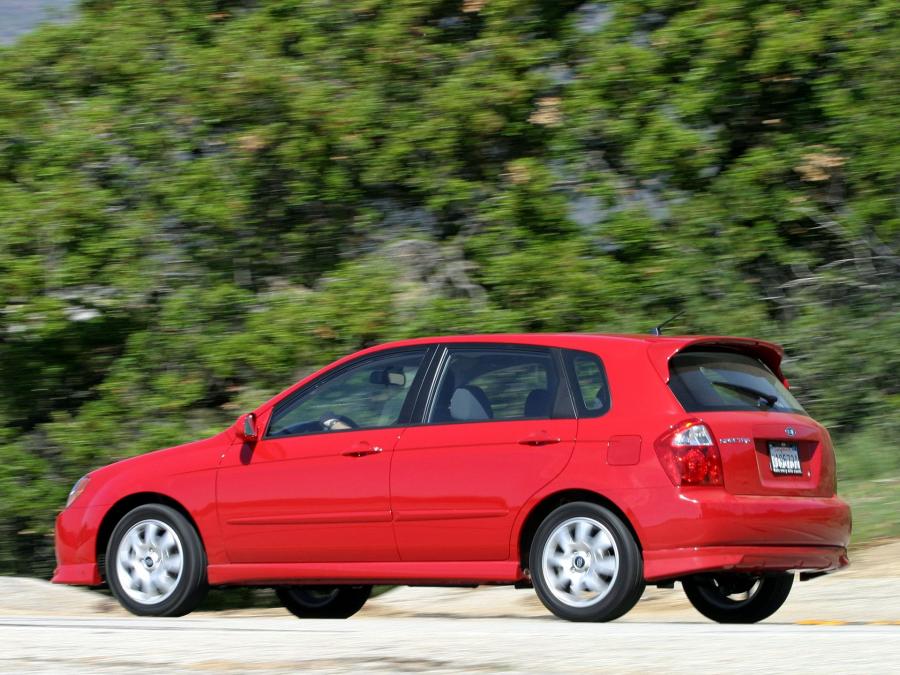  Kia Spectra5 2004 года  (фото 3 из 23)